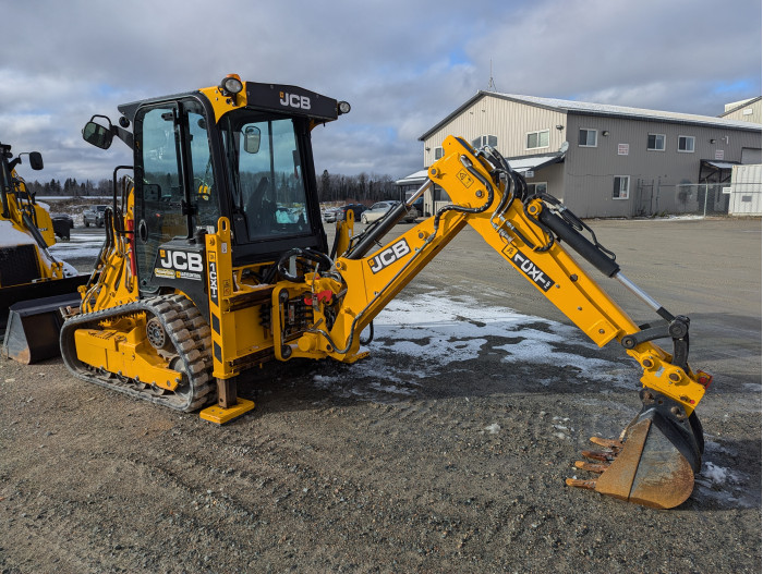 4: 2020 JCB 1CXT BACKHOE LOADER