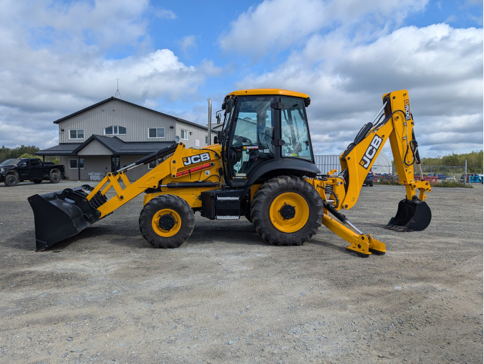 6: 2023 JCB 3CX-14 Backhoe