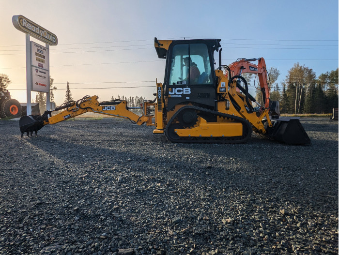 6: 2024 JCB 1CXT TRACKED Backhoe