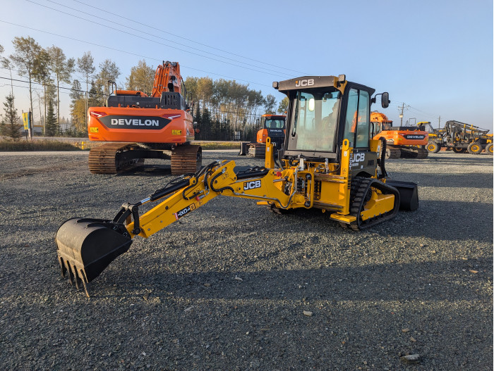 5: 2024 JCB 1CXT TRACKED Backhoe