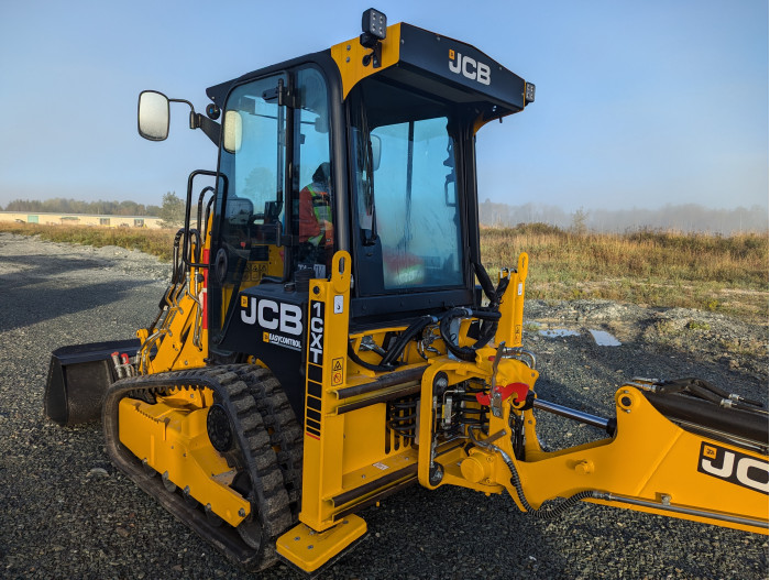3: 2024 JCB 1CXT TRACKED Backhoe