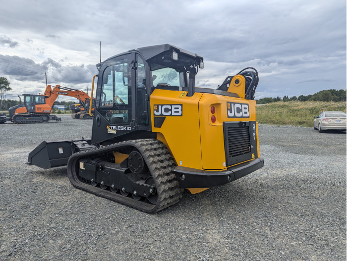 3: NEW JCB 3TS-8T TELESKID TELEHANDLER