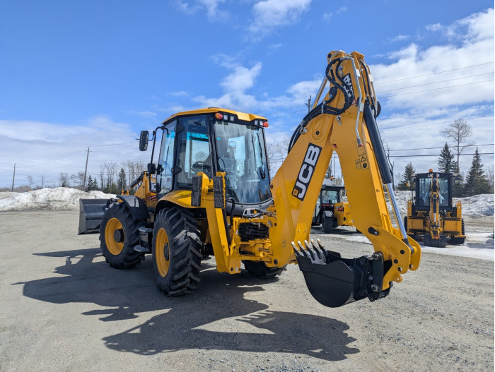 8: NEW JCB 4CX PRO BACKHOE