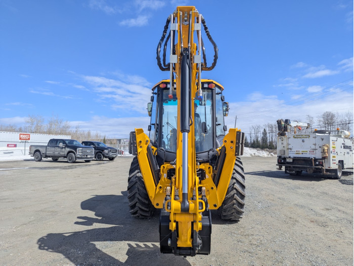 7: NEW JCB 4CX PRO BACKHOE