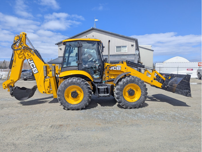 1: NEW JCB 4CX PRO BACKHOE