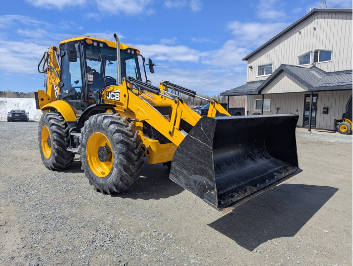 5: NEW JCB 4CX PRO BACKHOE