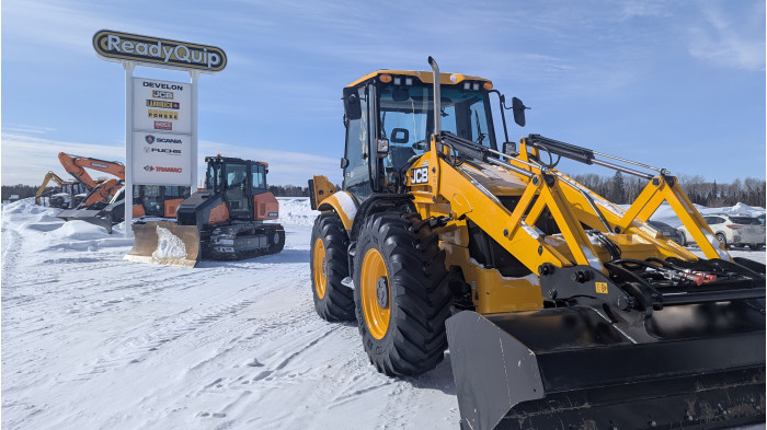 10: NEW JCB 4CX PRO BACKHOE
