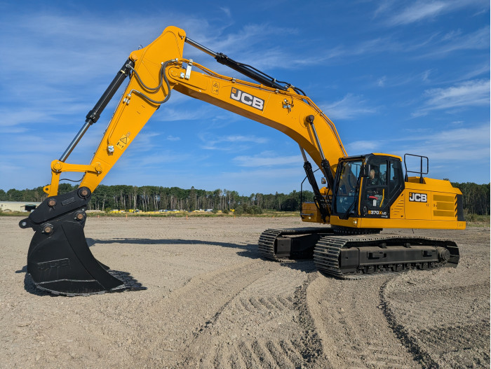 3: JCB 370X CRAWLER EXCAVATOR