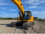 12: JCB 370X CRAWLER EXCAVATOR
