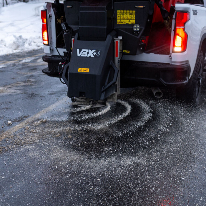 3: New BOSS VBX+ 3 Yard Pintle V-Box Spreader