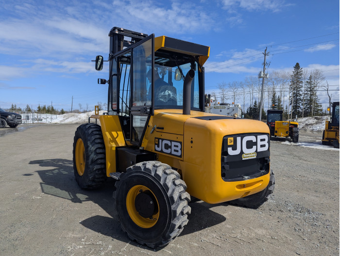 9: 2023 JCB 940-4 RTFL Forklift