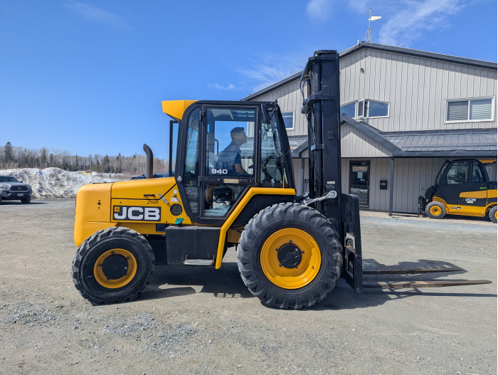 10: 2023 JCB 940-4 RTFL Forklift