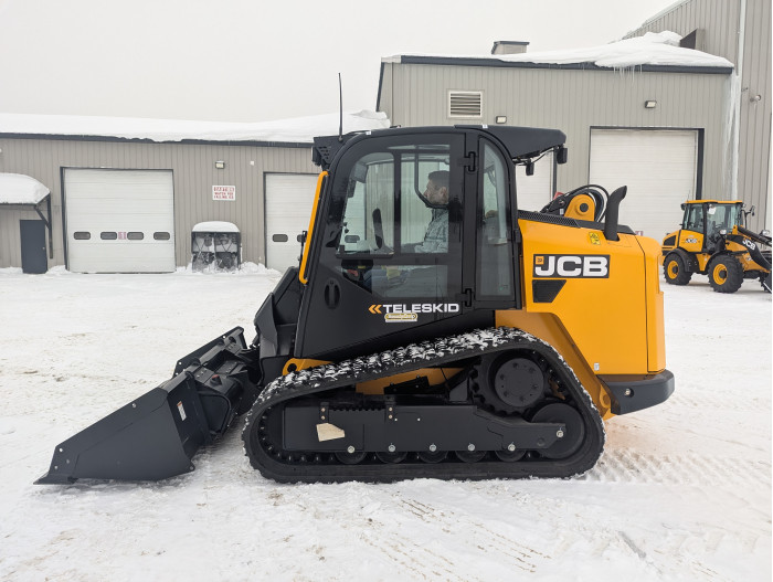 5: 2026 JCB 3TS-8T TELESKID