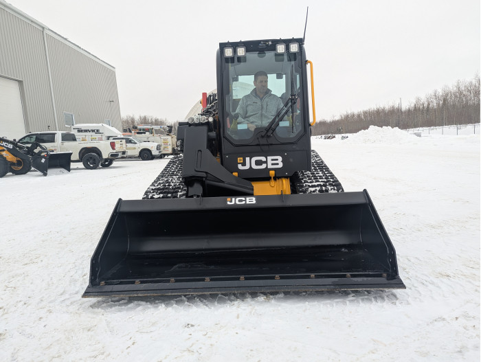 7: 2026 JCB 3TS-8T TELESKID