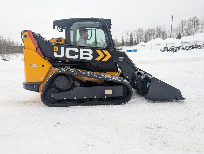 8: 2026 JCB 3TS-8T TELESKID