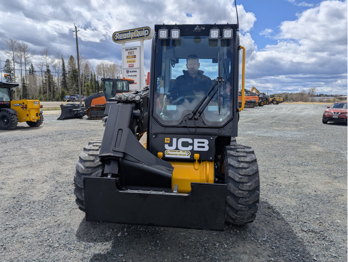7: 2026 JCB 3TS-8W Teleskid