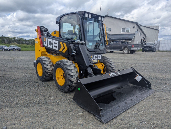 2: 2026 JCB 3TS-8W Teleskid