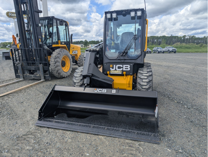3: 2026 JCB 3TS-8W Teleskid