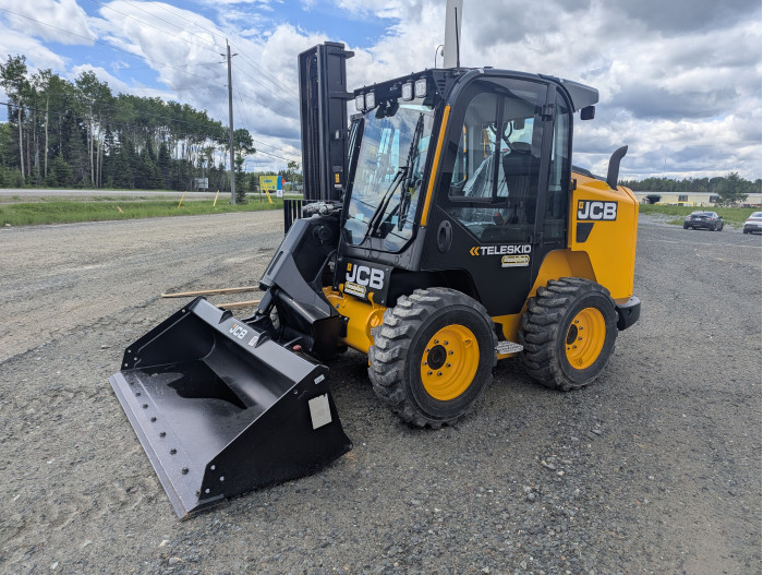4: 2026 JCB 3TS-8W Teleskid