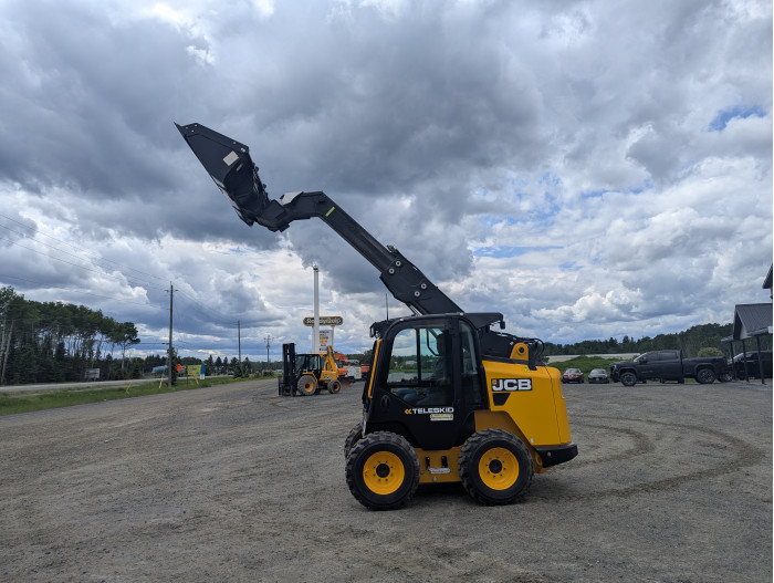 1: 2026 JCB 3TS-8W Teleskid