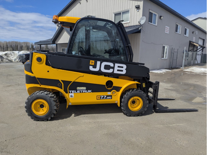 11: NEW JCB TLT77-52 Teletruk
