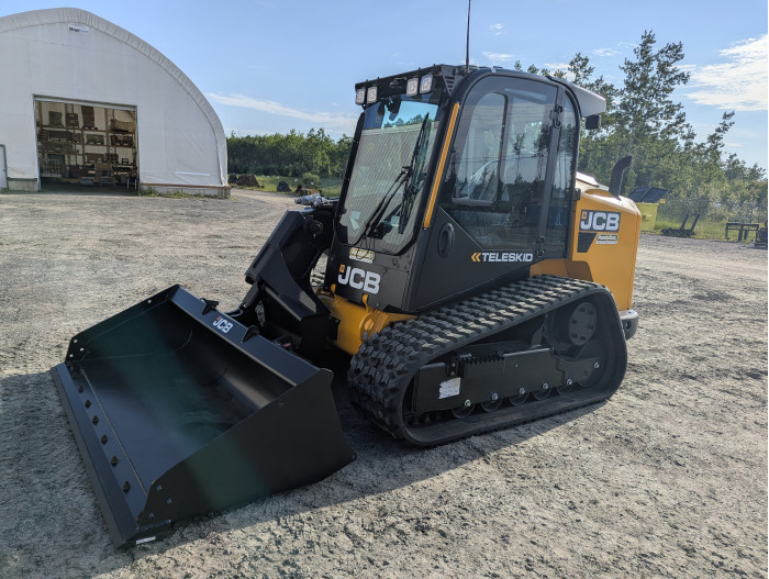 6: NEW JCB 3TS-8T TELESKID 