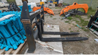 2: 2023 DEVELON 60" pallet forks