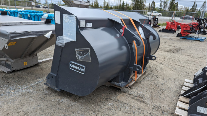 3: DEVELON BUCKET GP 100.4 IN 