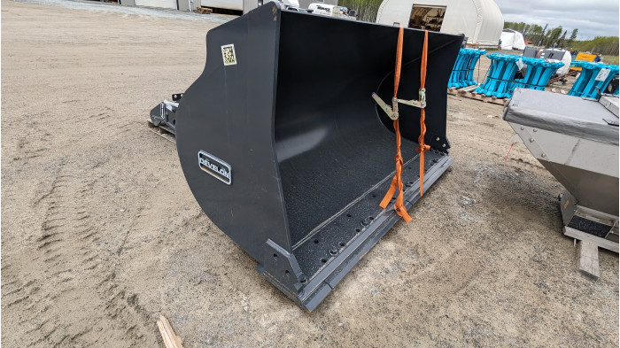 8: DEVELON BUCKET GP 100.4 IN 