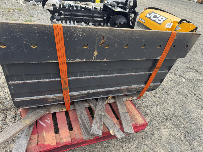 2: DEVELON BUCKET; TILT DITCHING; 60 IN