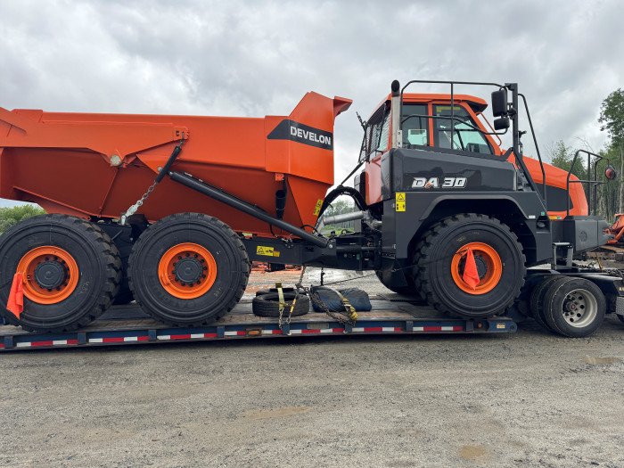 3: NEW DEVELON DA30-5 ADT