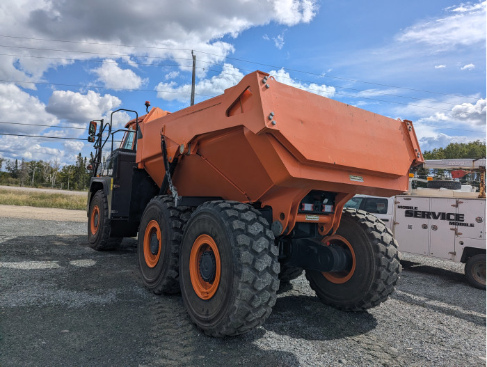 8: NEW DEVELON DA30-5 ADT