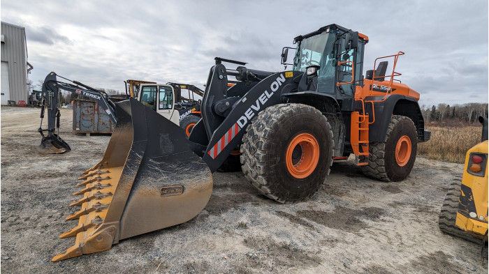 6: 2024 DEVELON DL550-7-UV50 Loader