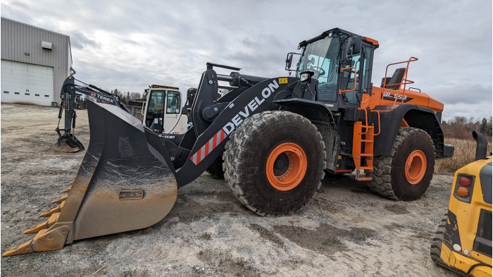 7: 2024 DEVELON DL550-7-UV50 Loader
