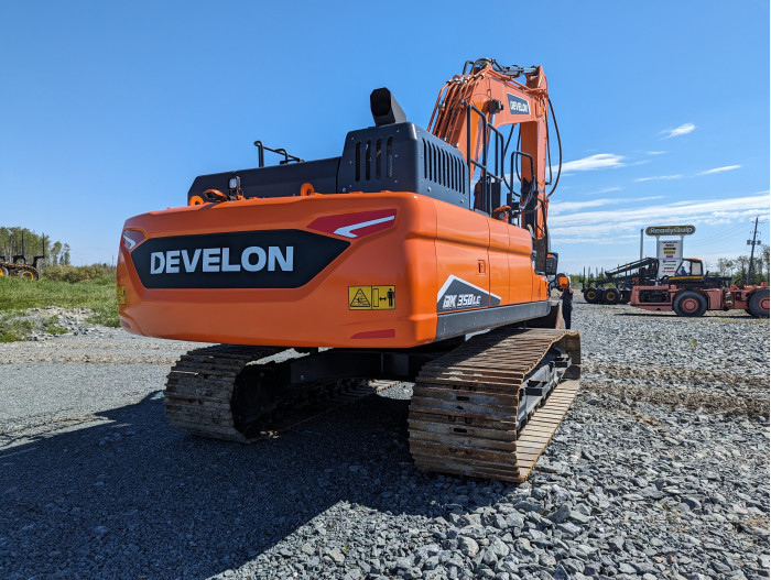7: 2023 DEVELON DX350LC-7US30 Excavator
