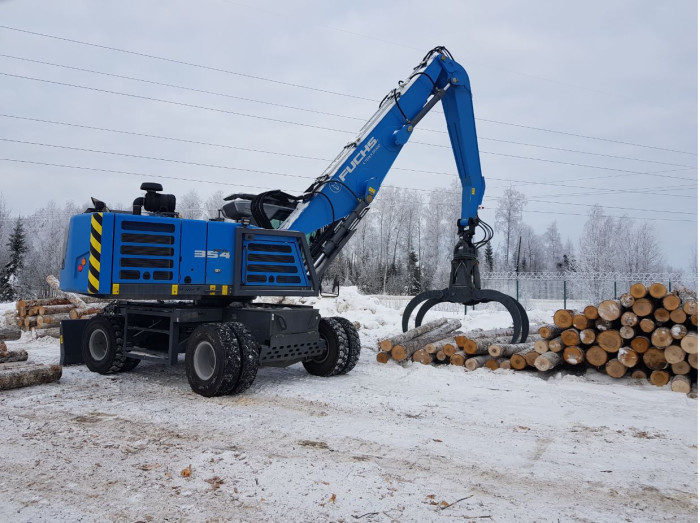 1: FUCHS MHL354 F PICK AND CARRY