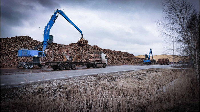 3: FUCHS 360 MATERIAL HANDLER