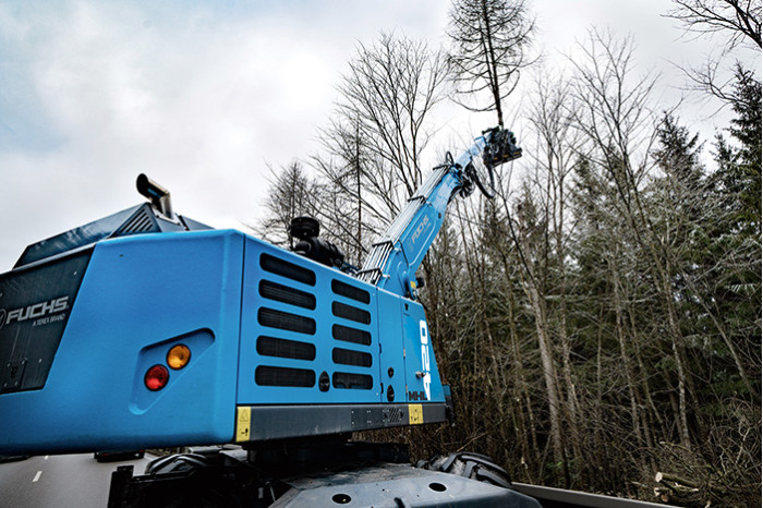 5: FUCHS MHL 420 TREE CARE HANDLER