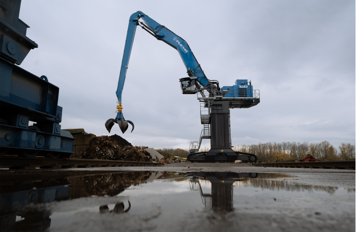 1: FUCHS F120 MH MATERIAL HANDLER