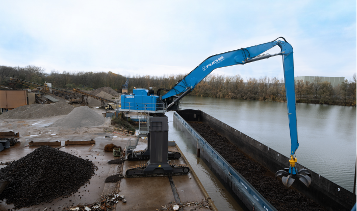 2: FUCHS F120 MH MATERIAL HANDLER