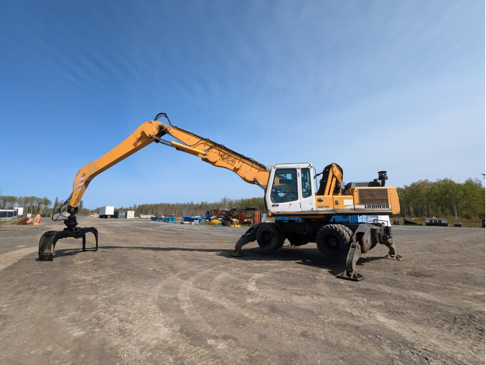 13: 2006 Liebherr A924B LITRONIC excavator