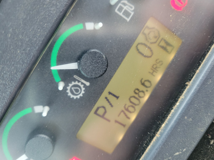 6: 2014 John Deere 748H Skidder