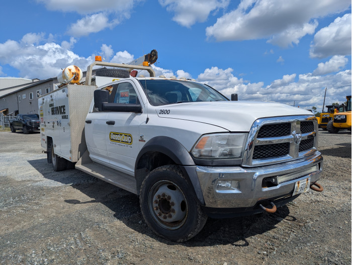 5: 2015 DODGE RAM 5500 SLT Service Truck