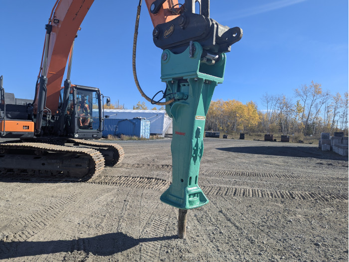 3: 2011 Tramac V32 Hammer