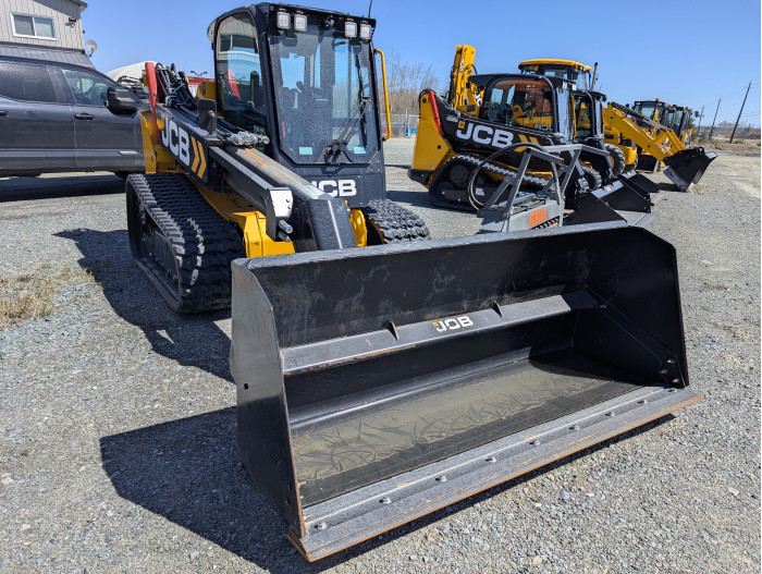 4: 2024 JCB 3TS-8T Teleskid