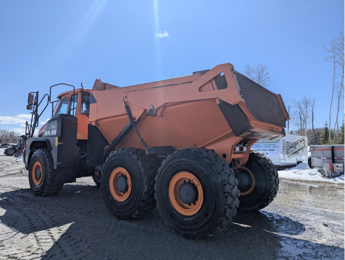 2: 2024 DEVELON DA30 ROCK TRUCK