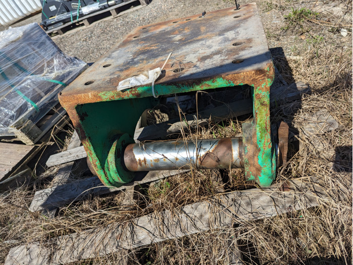 2: TRAMAC BRACKET TOP - V32