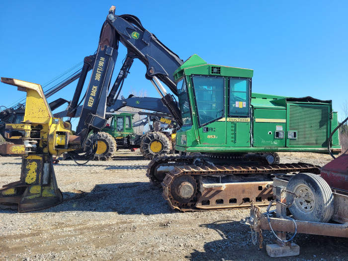 6: 2005 John Deere 853 Feller Buncher