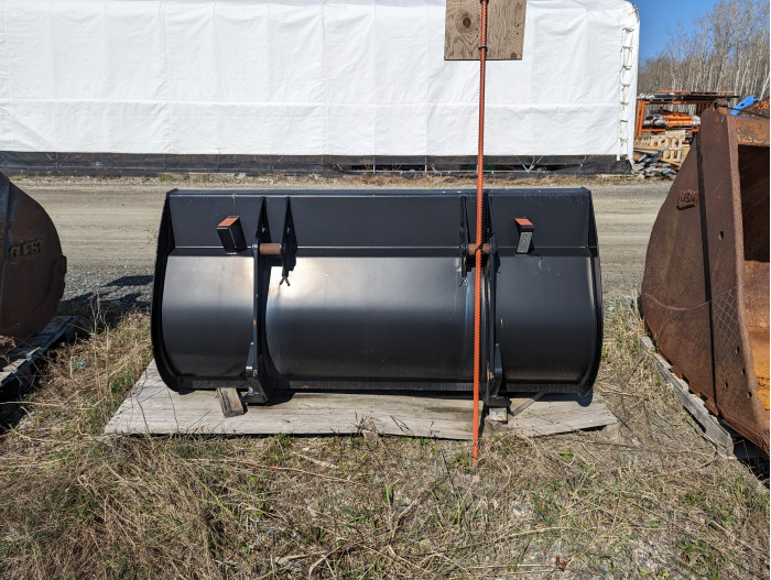 4: 2013 TEREX 73" 1.2 YD EARTH BUCKET FOR TL80