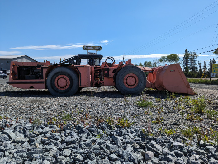 2: 2010 TAMROCK EJC210 Loader